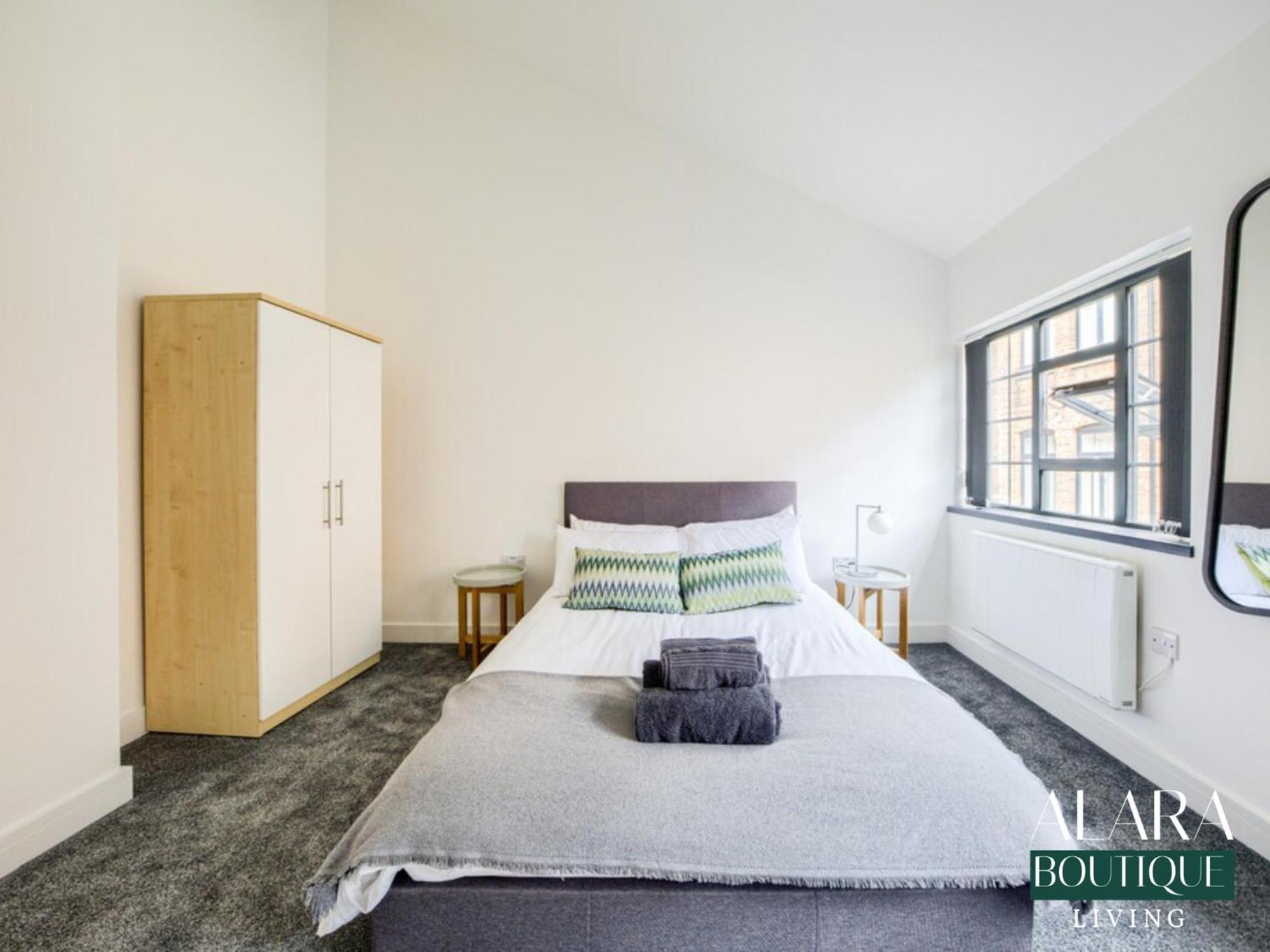 Luxury 3 Floor Townhouse Birmingham - Alara Boutique Living Leilighet Eksteriør bilde