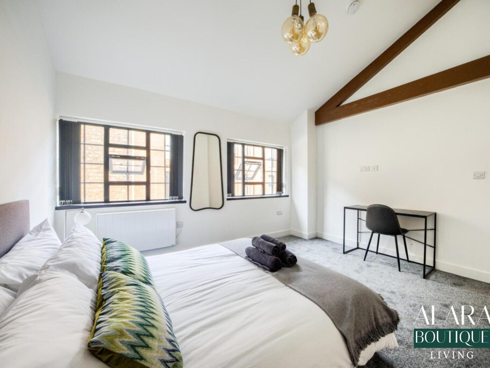 Luxury 3 Floor Townhouse Birmingham - Alara Boutique Living Leilighet Eksteriør bilde