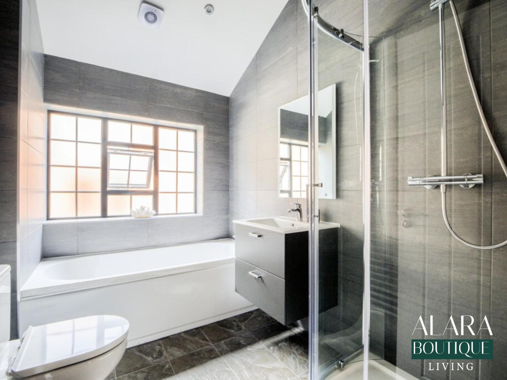 Luxury 3 Floor Townhouse Birmingham - Alara Boutique Living Leilighet Eksteriør bilde